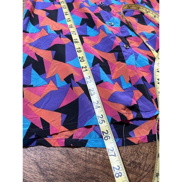 Guy Laroche Vintage Diffusion Paris Silk Blouse Size 40/12 US Geometric Design - Picture 8 of 8